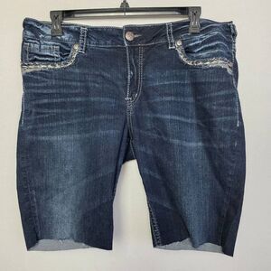 Silver Jeans Co. Suki Mid Short Distressed Denim Sz 16